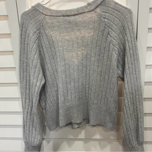 Chic Gray Ribbed Cardigan - Picture 2 of 2